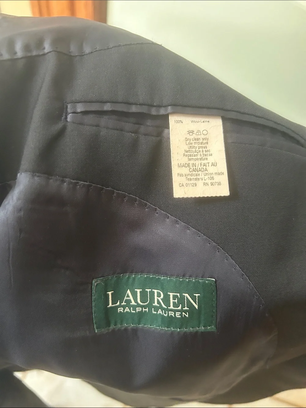 Ralph Lauren Men’s 44 R Navy Blue Blazer 100% Wool Canada 2 Button Suit Jacket